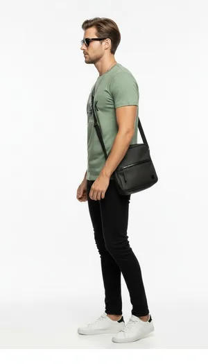 Erkek Tipografi Detaylı Modern T-Shirt