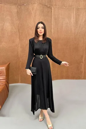 Siyah Vatkalı Kemer Detaylı Uzun Elbise - Siyah