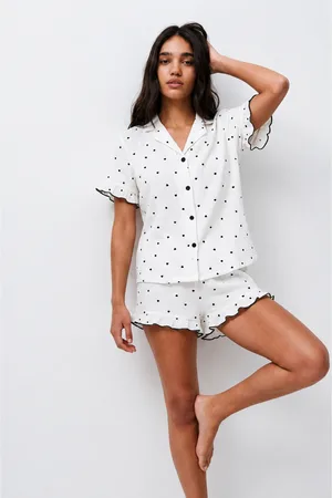 Kadın Desenli Trend Beyaz Pijama Takımı