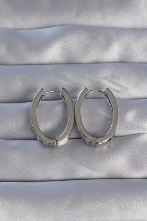 Pirinç Gümüş Renk Zirkon Taşlı Oval Model Küpe