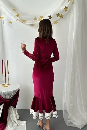 Bordo Alt Eteği Volanlı Kadife Elbise