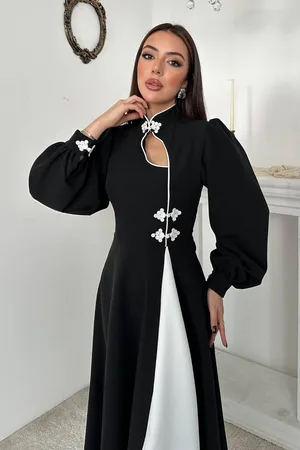 Siyah Çin Düğmeli Garnili Elbise