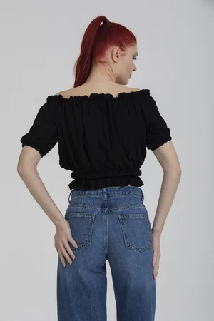 Siyah Renk Önü Büzgülü Detaylı Balon Kol Crop Bluz - Siyah