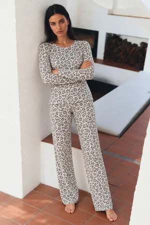 Kadın Şık Esnek Gri Pijama Takımı