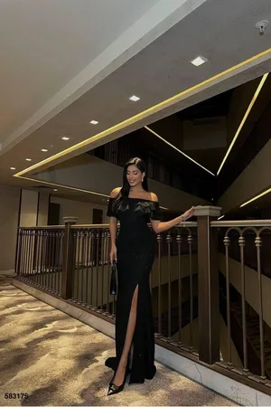 Krep Straplez Abiye Kumaş Yırtmaçlı Elbise