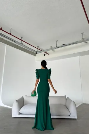 Kruvaze Kollu Abiye Maxi Uzun Yaka Yırtmaçlı Elbise