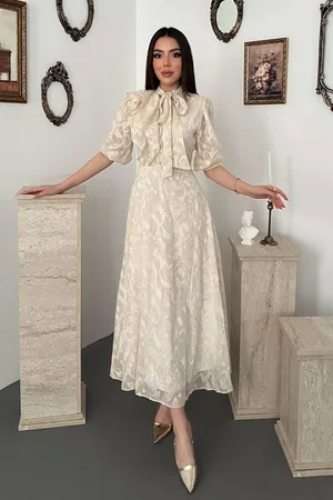 Bej Fiyonklu Elbise - Bej