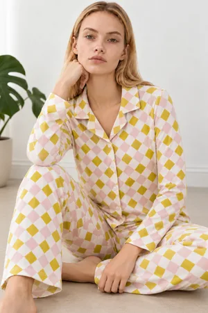 Kadın Desenli Gömlek Yaka Sarı Pijama Takımı 4860
