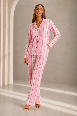 Kadın Önden Düğmeli Uzun Kollu Alt Üst Pembe Pijama Takımı