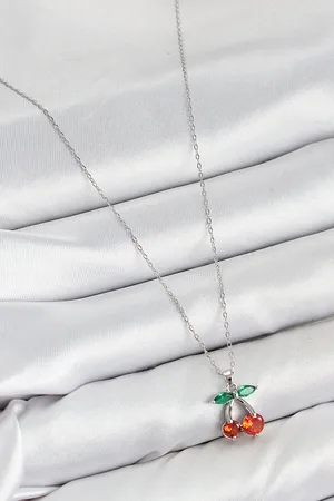 Pirinç Zirkon Taşlı Kiraz Model Gümüş Renk Kadın Kolye