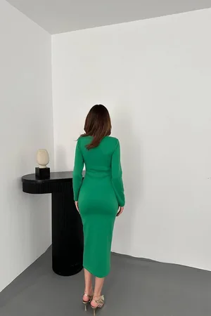 Yeşil Göğüsü Büklüm Elbise