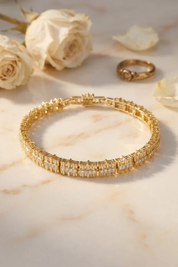 Gold Renk Pirinç Elegance Zirkon Taşlı Kadın Bileklik