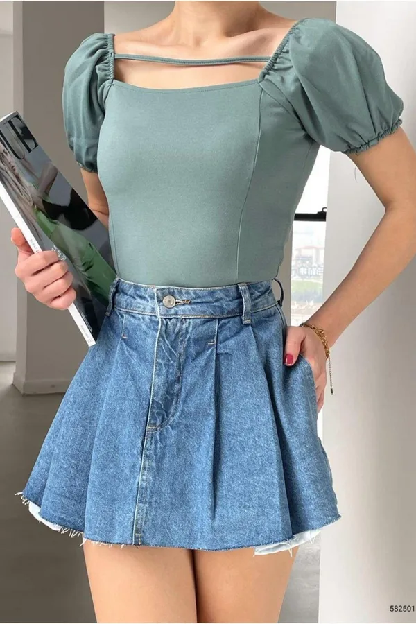 Krep Yaka Bluz Kare Kumaş Askılı