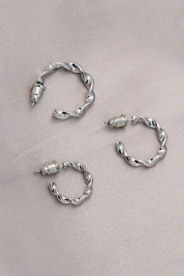 Burgu Model Gümüş Metal Küpe Seti