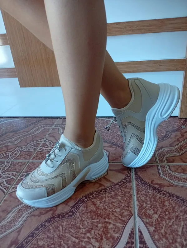 Kadın Yüksek Taban Rahat Şık Günlük Spor Ayakkabı Bej Renk