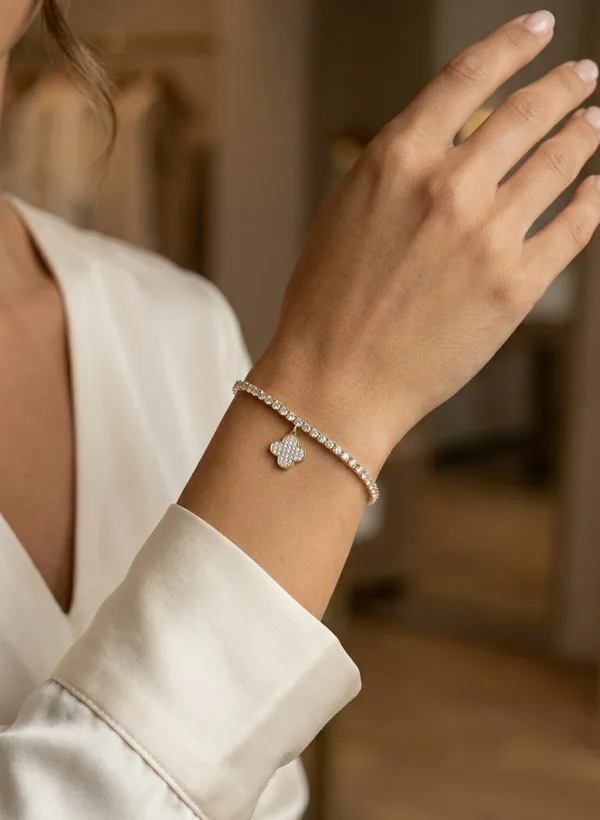 Yonca Model Zirkon Taşlı Gold Renk Asansörlü Su Yolu Bileklik
