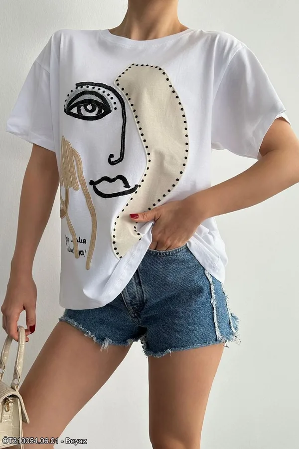 Kadın Desenli Oversize T-shirt - Beyaz