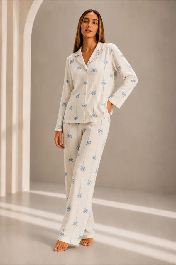 Kadın Önden Düğmeli Uzun Kollu Alt Üst Beyaz Pijama Takımı