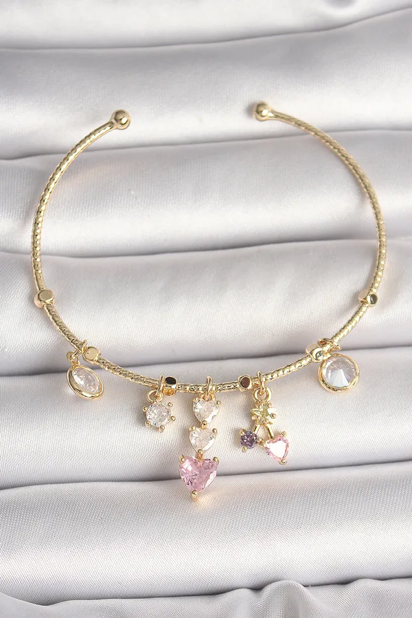 Pirinç Gold Renk Sallantı Zirkon Taşlı Kalp Figür Pembe Kalp Detay Charm Kadın Bileklik