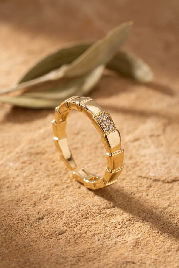 Gold Renk Yılan Model Zirkon Taşlı Kadın Yüzük
