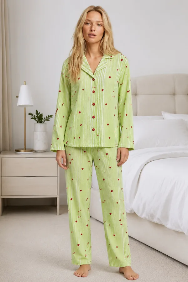 Kadın Ev Giyimi Rahat Yeşil Pijama Takımı 4660