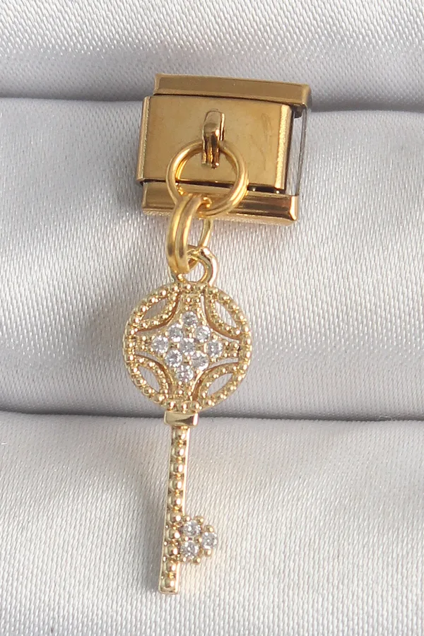316L Çelik Gold Renk Sallantı Zirkon Taşlı Anahtar Model Nomination Charm