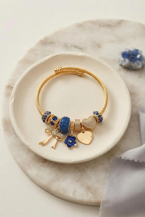 Fiyonk Charmlı Mavi Renk Gold Bileklik