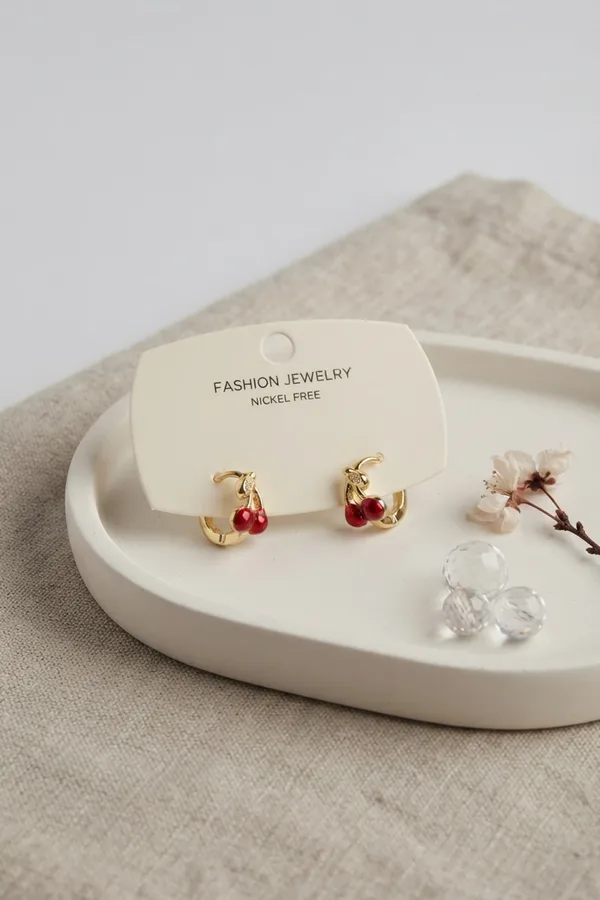 Pirinç Gold Renk Kiraz Model Çocuk Küpe