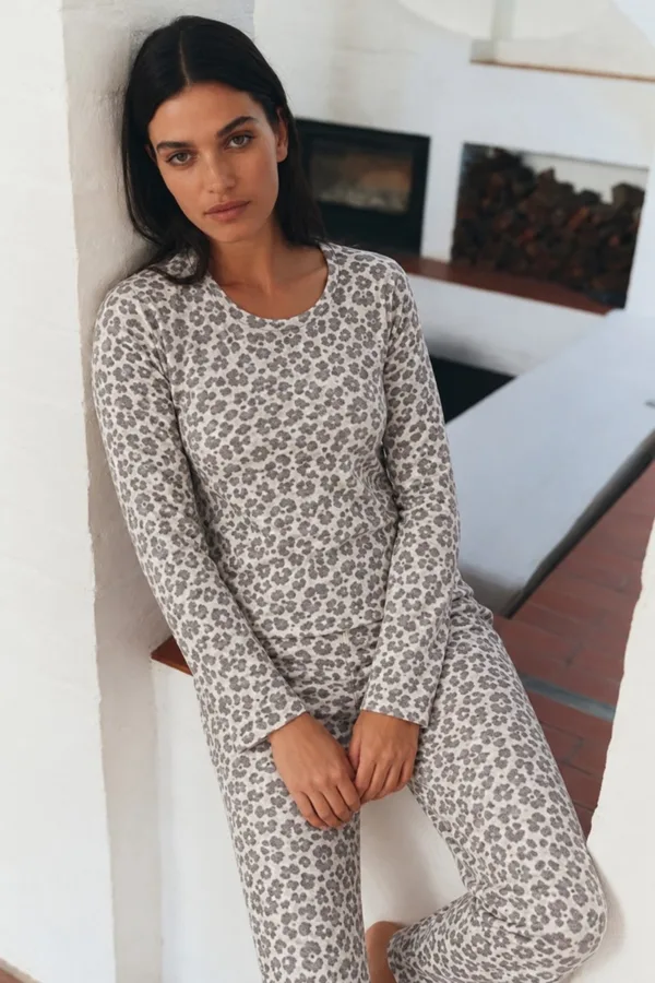 Kadın Şık Esnek Gri Pijama Takımı