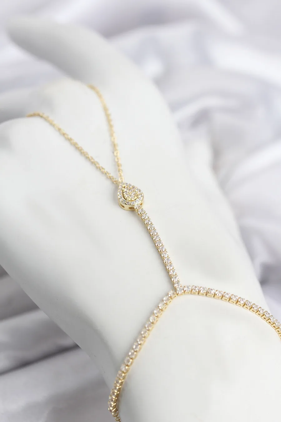 Gold Renk Pirinç Zirkon Taşlı Damla Model Şahmeran