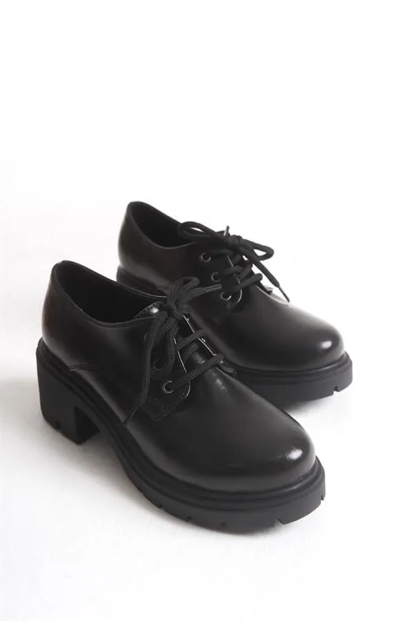 Kadın Casual Loafer Tabanlı Bağcıklı Ayakkabı Ayakkabı Kırışık Rugan Yüksek