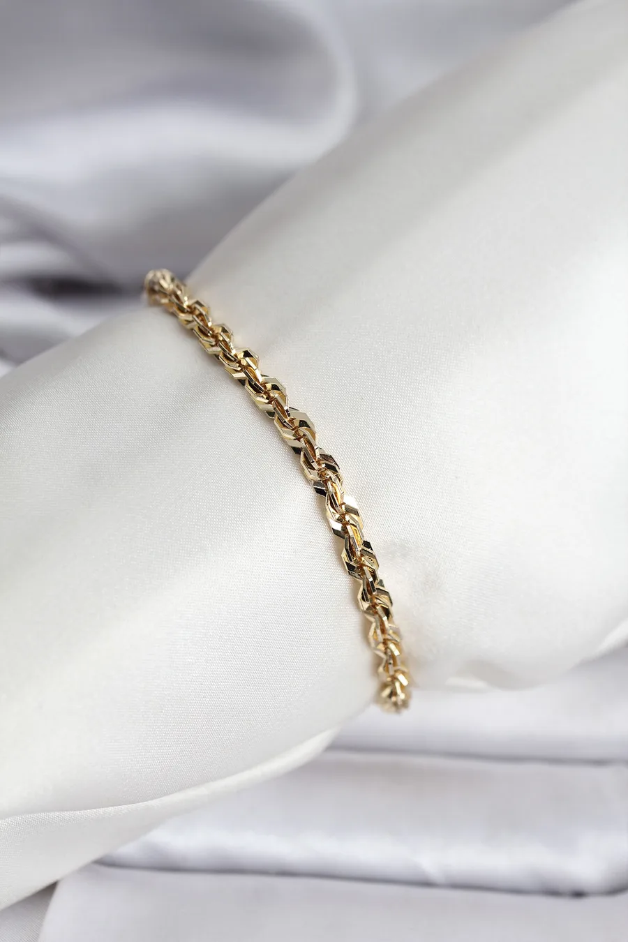 14K Gold Renk Kaplama Burgu Zincir Model CM Kadın Bileklik