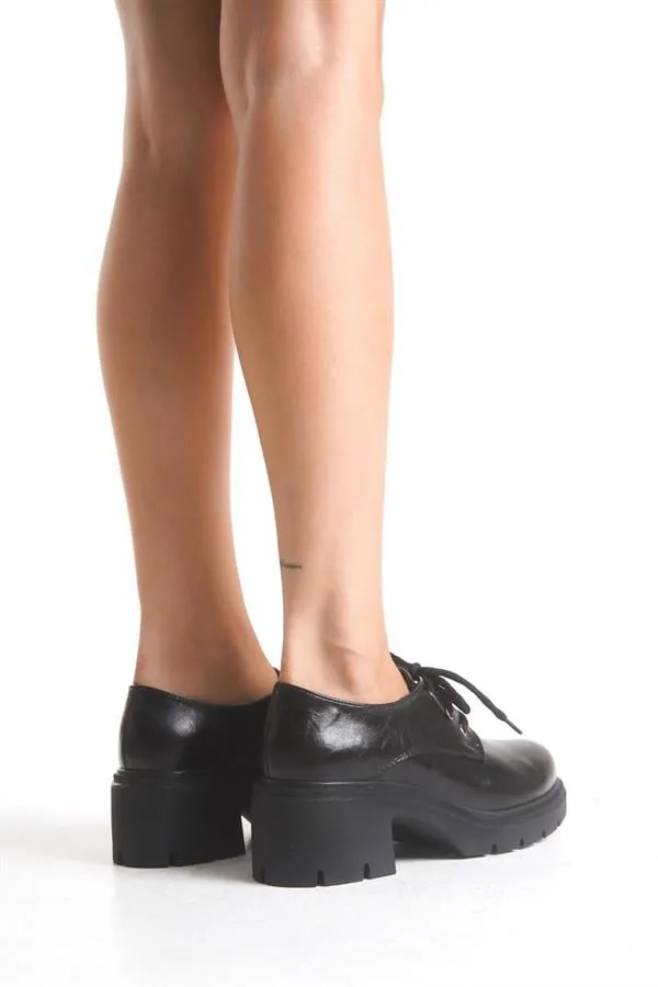 Kadın Casual Loafer Tabanlı Bağcıklı Ayakkabı Ayakkabı Kırışık Rugan Yüksek