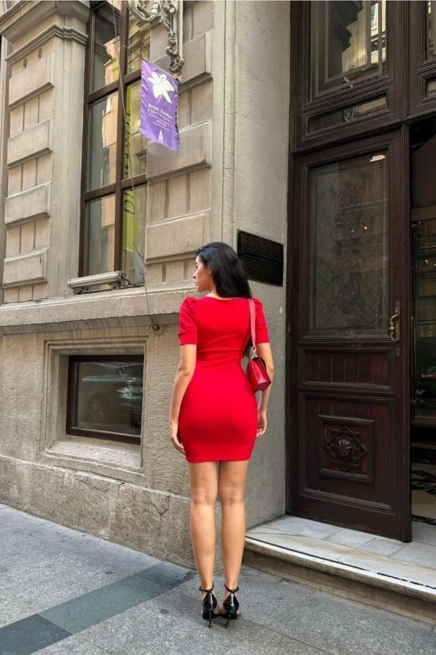 Kare Mini Kollu Yaka Balon Elbise