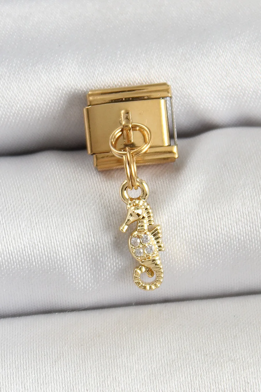 316L Çelik Sallantılı Zirkon Taşlı Çiçek Model Gold Renk Nomination Charm