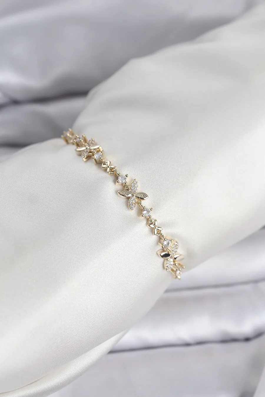 Gold Color Clover Model Zircon Stone Adjustable Women's Bracelet