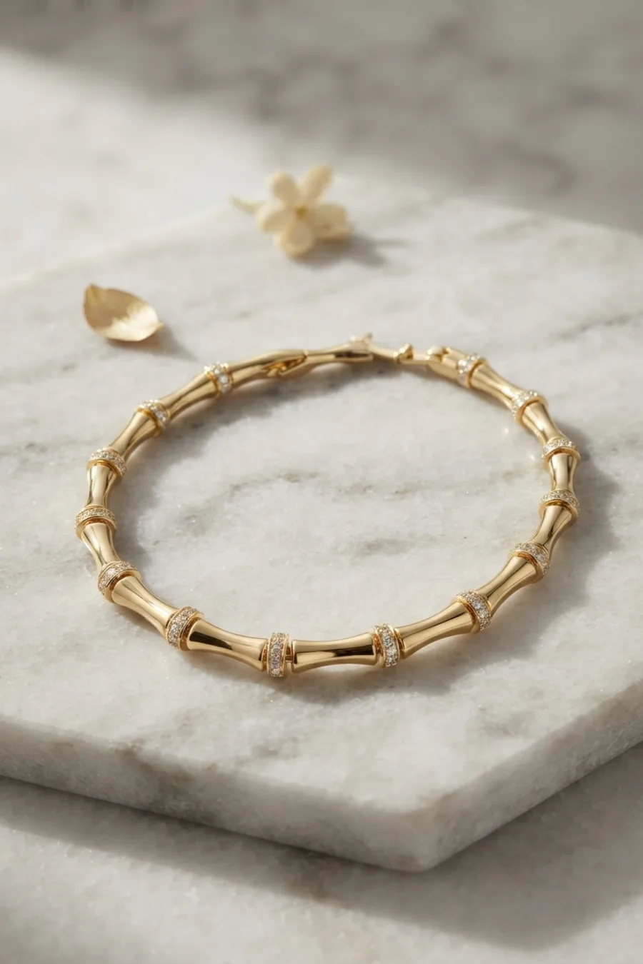 Gold Renk Kemik Model Zirkon Taşlı Kadın Bileklik