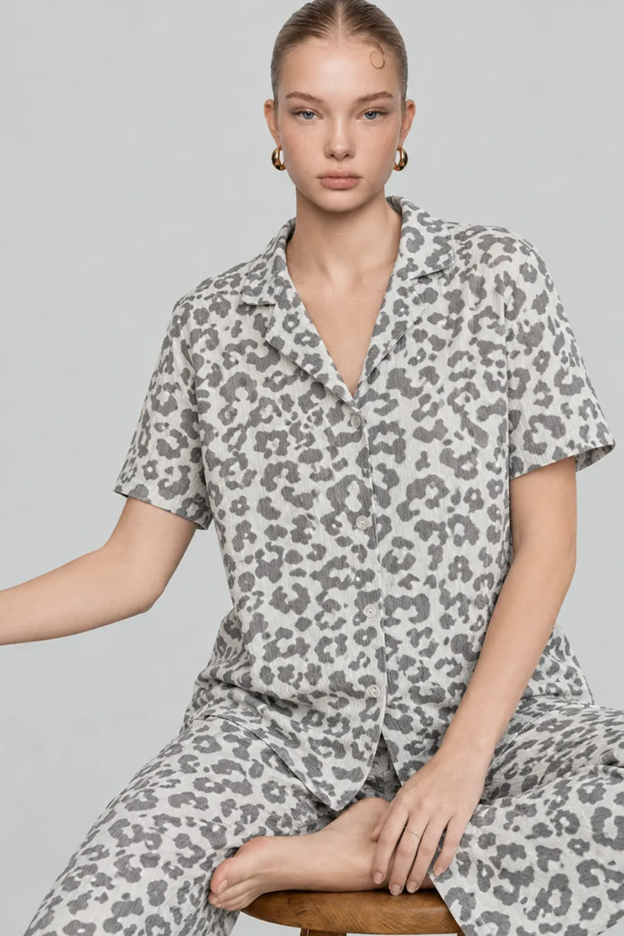 Kadın Kısa Kollu Rahat Gri Pijama Takımı 4731