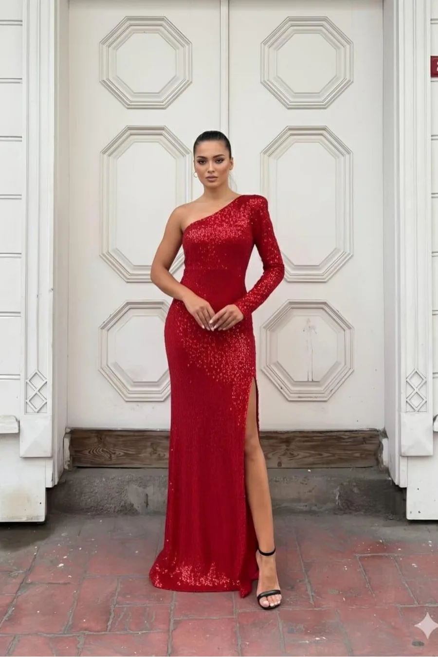 Kadife Asimetrik Uzun Yaka Payetli Kumaş Elbise Kollu