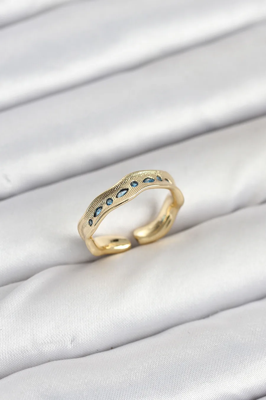 Pirinç Gold Renk Zirkon Taşlı Vintage Kadın Yüzük