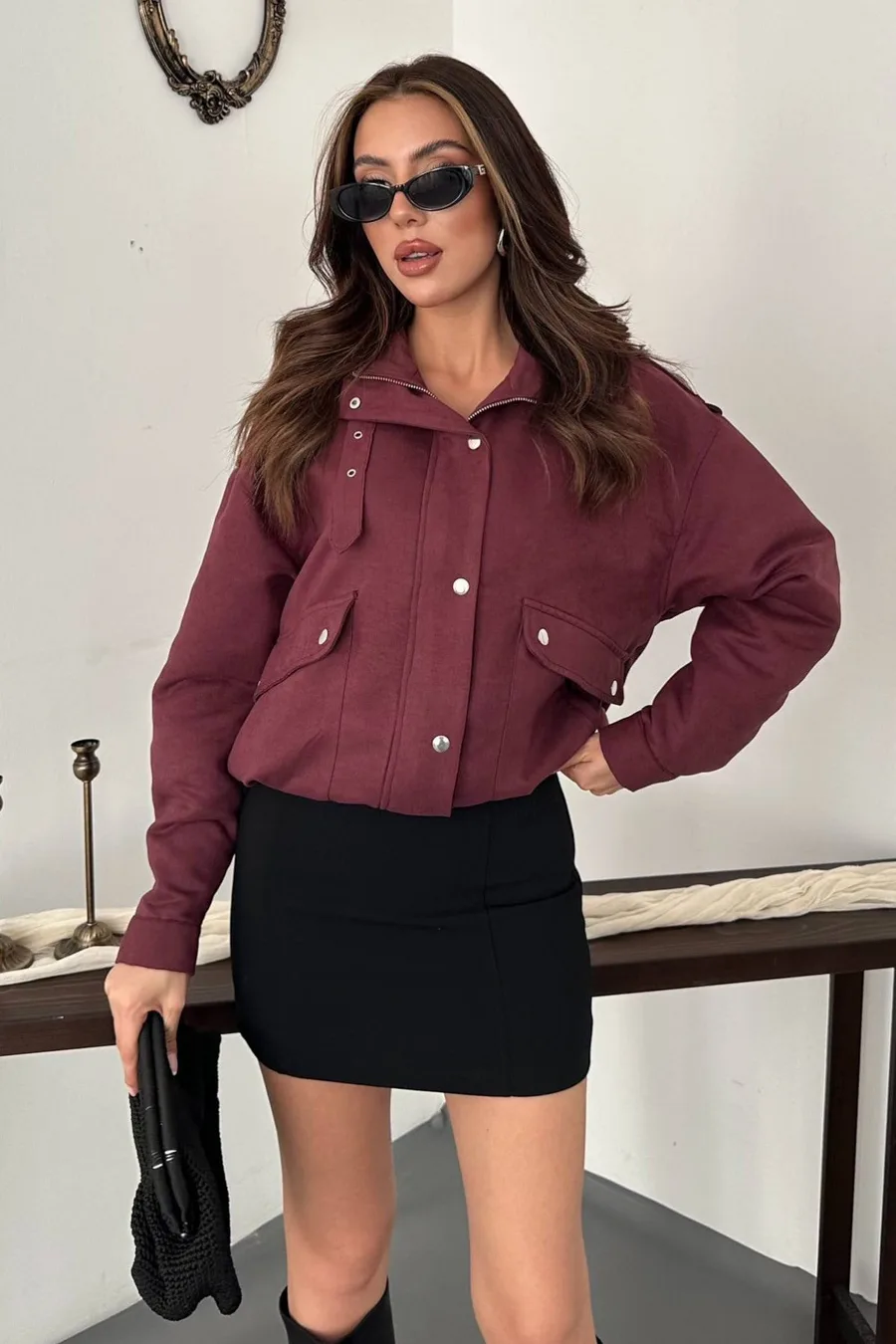 Bordo Dik Yakalı Kısa Ceket