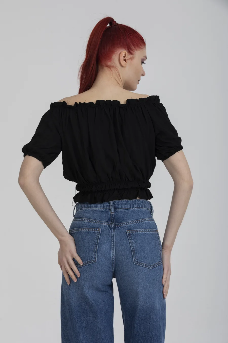 Siyah Renk Önü Büzgülü Detaylı Balon Kol Crop Bluz - Siyah