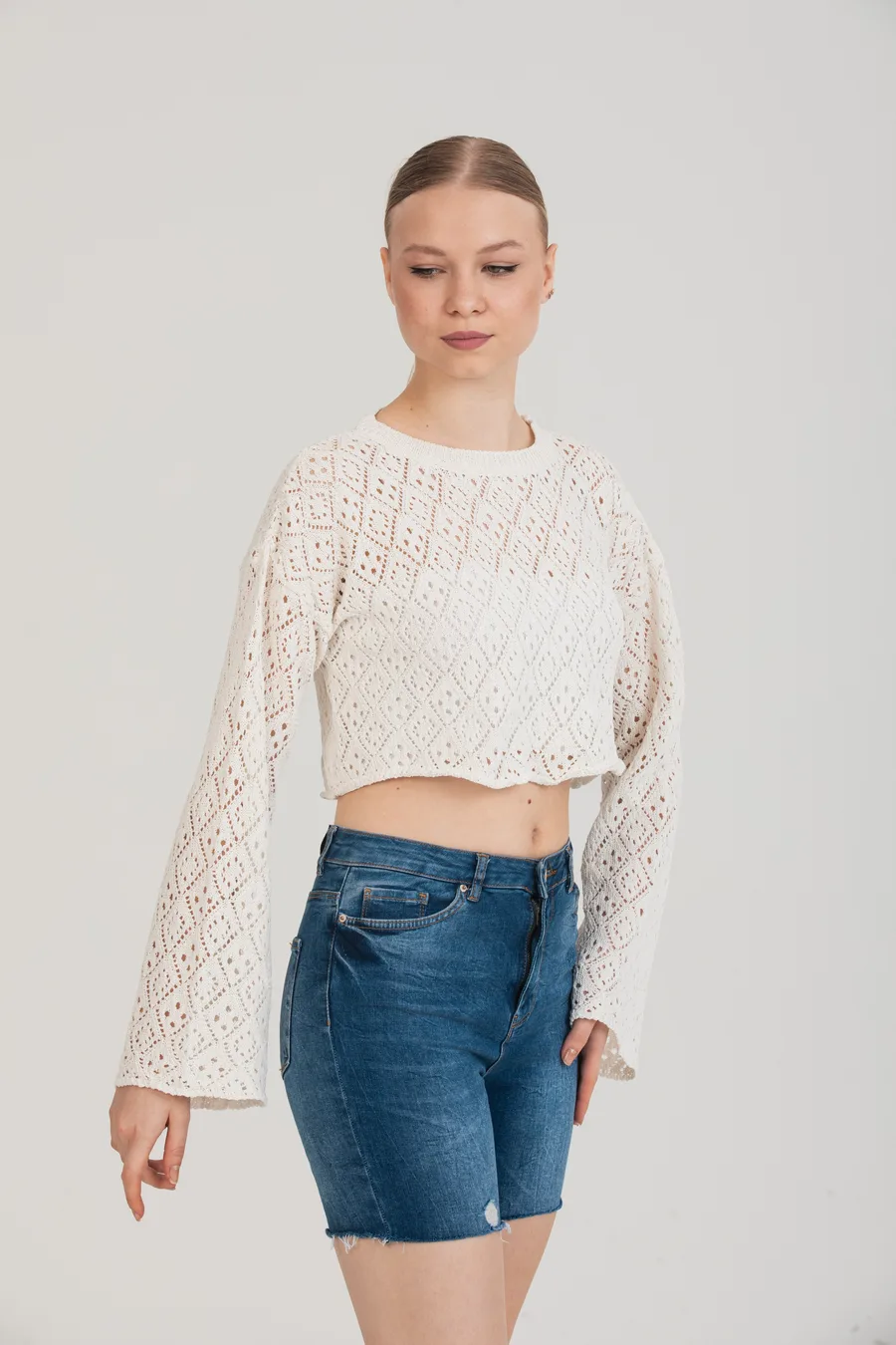 Feminen Ajurlu Dokulu Beyaz Crop Bluz | Standart Beden - Beyaz