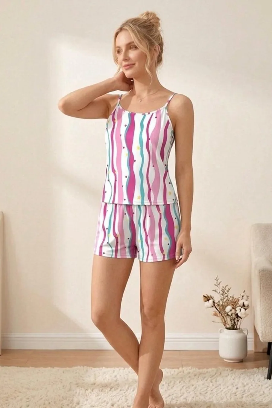Yıldız Ve Kalp Desenli Çizgili İp Askılı Şortlu Pijama Takımı 4612 -Çok Renkli