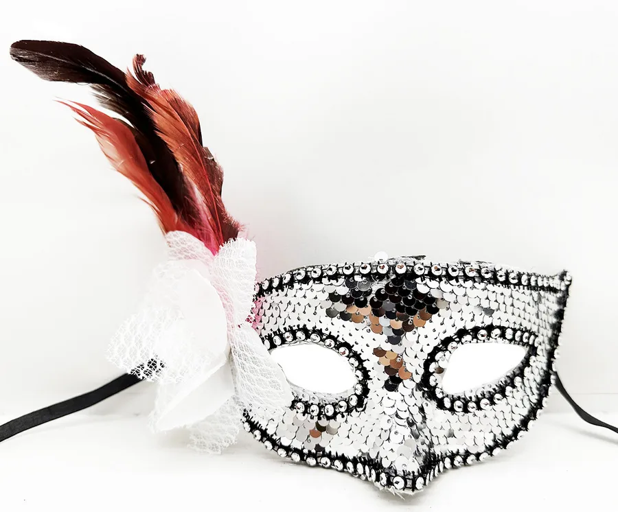 Gümüş Renk Yandan Tüylü lü Gümüş Taşlı Pullu Maske 20x22 cm