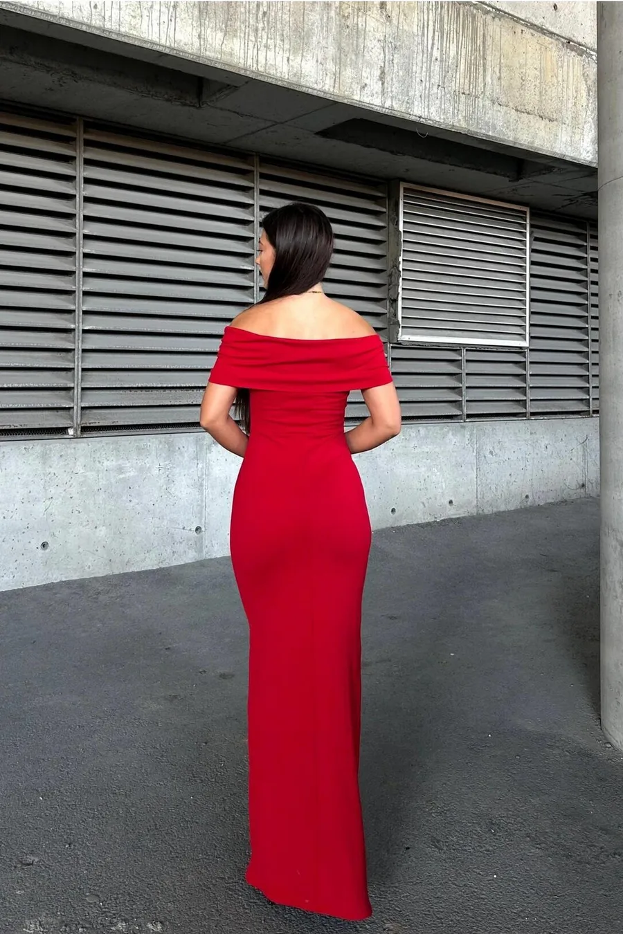 Halter Abiye Yaka Taş Elbise Detaylı