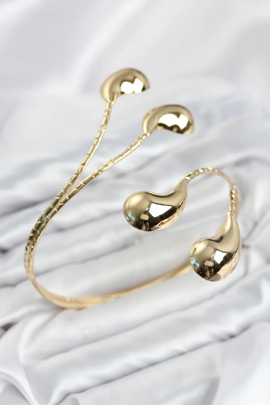 Pazu Bileklik Gold Renk Pirinç Damla Model