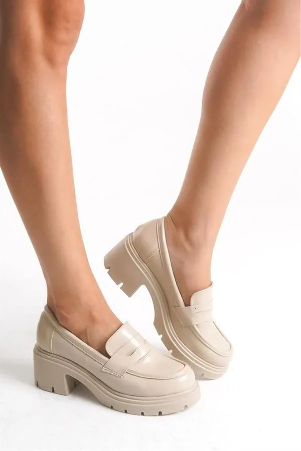 Kadın Casual Loafer Tabanlı Ofis Ayakkabı Ayakkabı Kırışık Rugan Yüksek