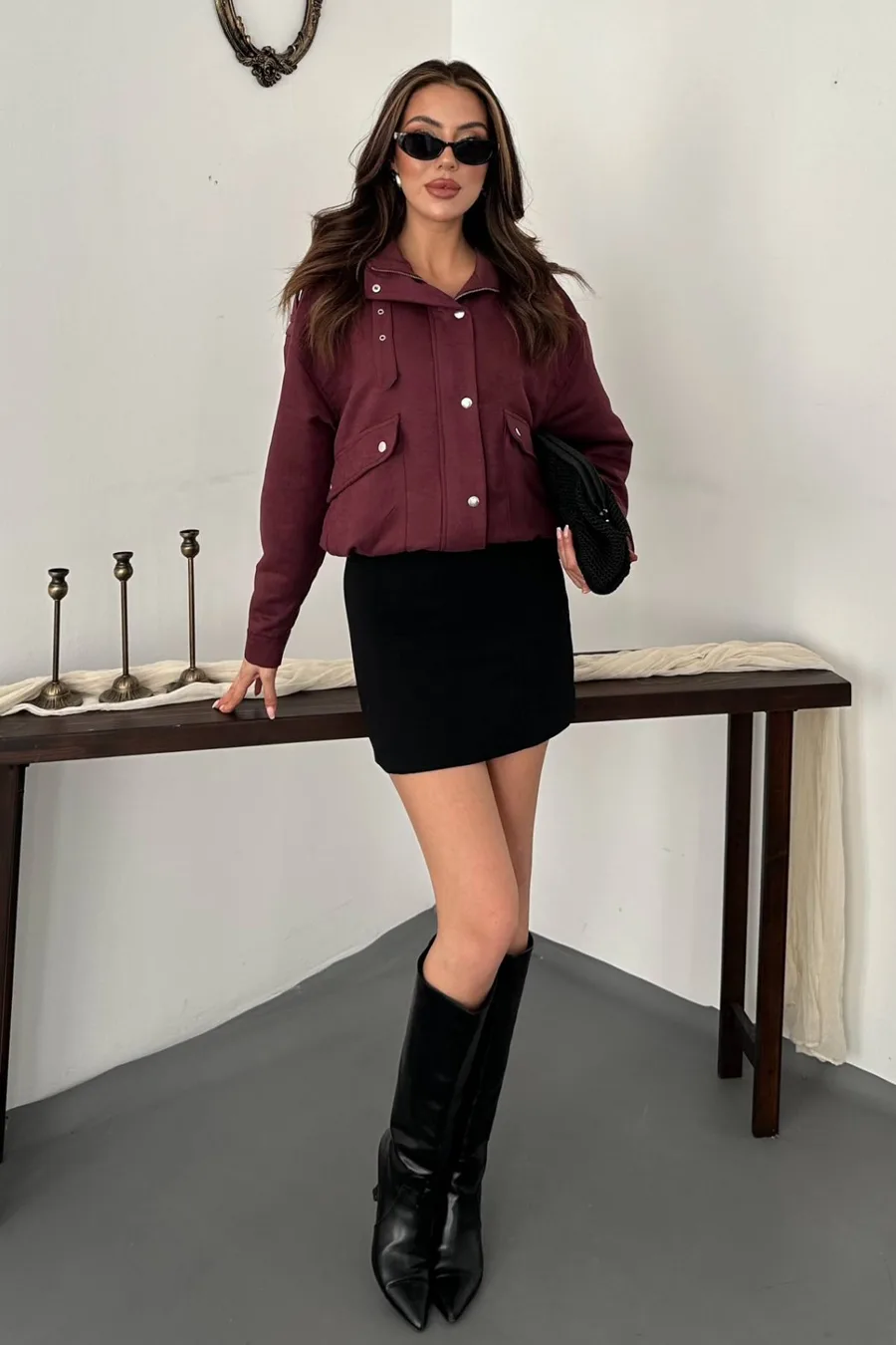 Bordo Dik Yakalı Kısa Ceket