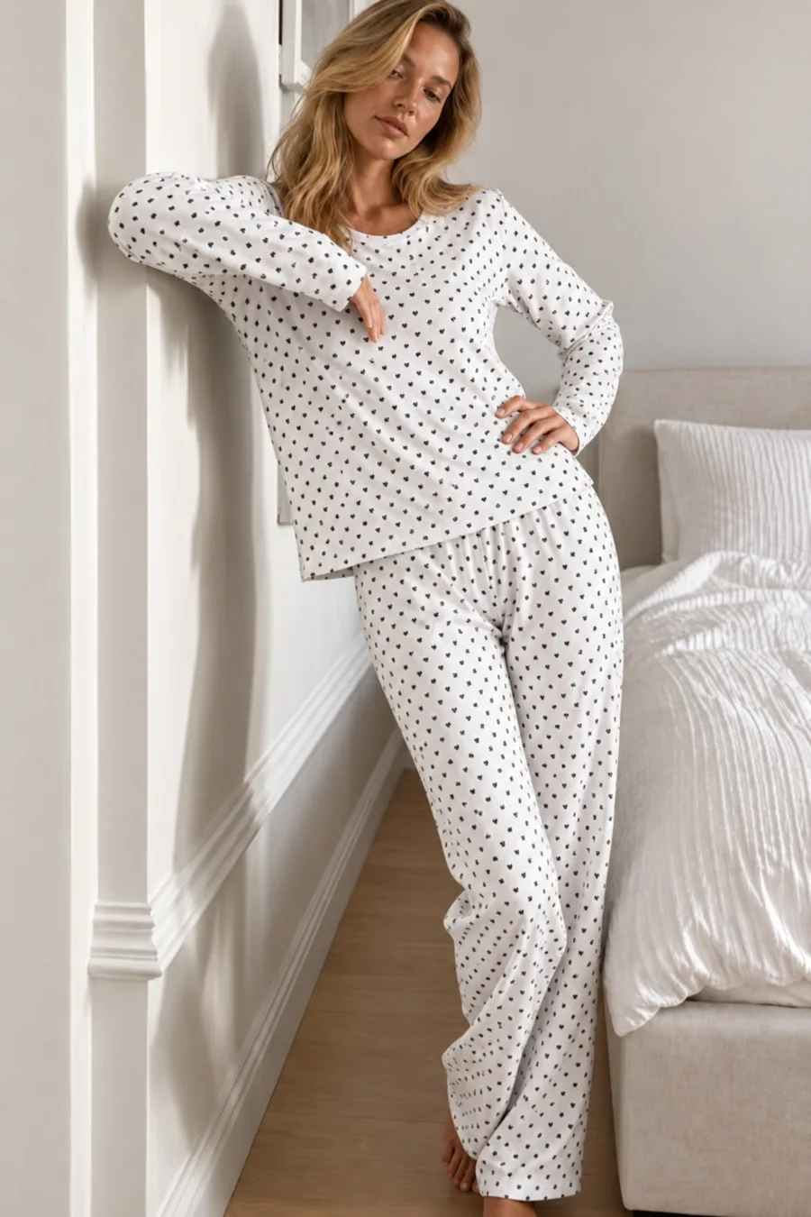 Kadın Şık Uzun Kollu Beyaz Pijama Takımı